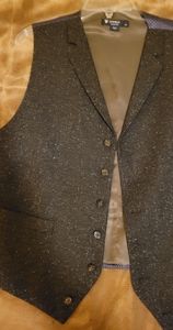 Daniel cremieux vest .